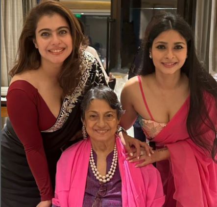 Kajol with mother Tanuja and sister Tanishaa Mukerji